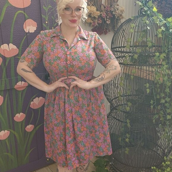 Vintage 1950's Mod Floral Print Shirtwaist Dress, Handmade - Picture 3 of 17